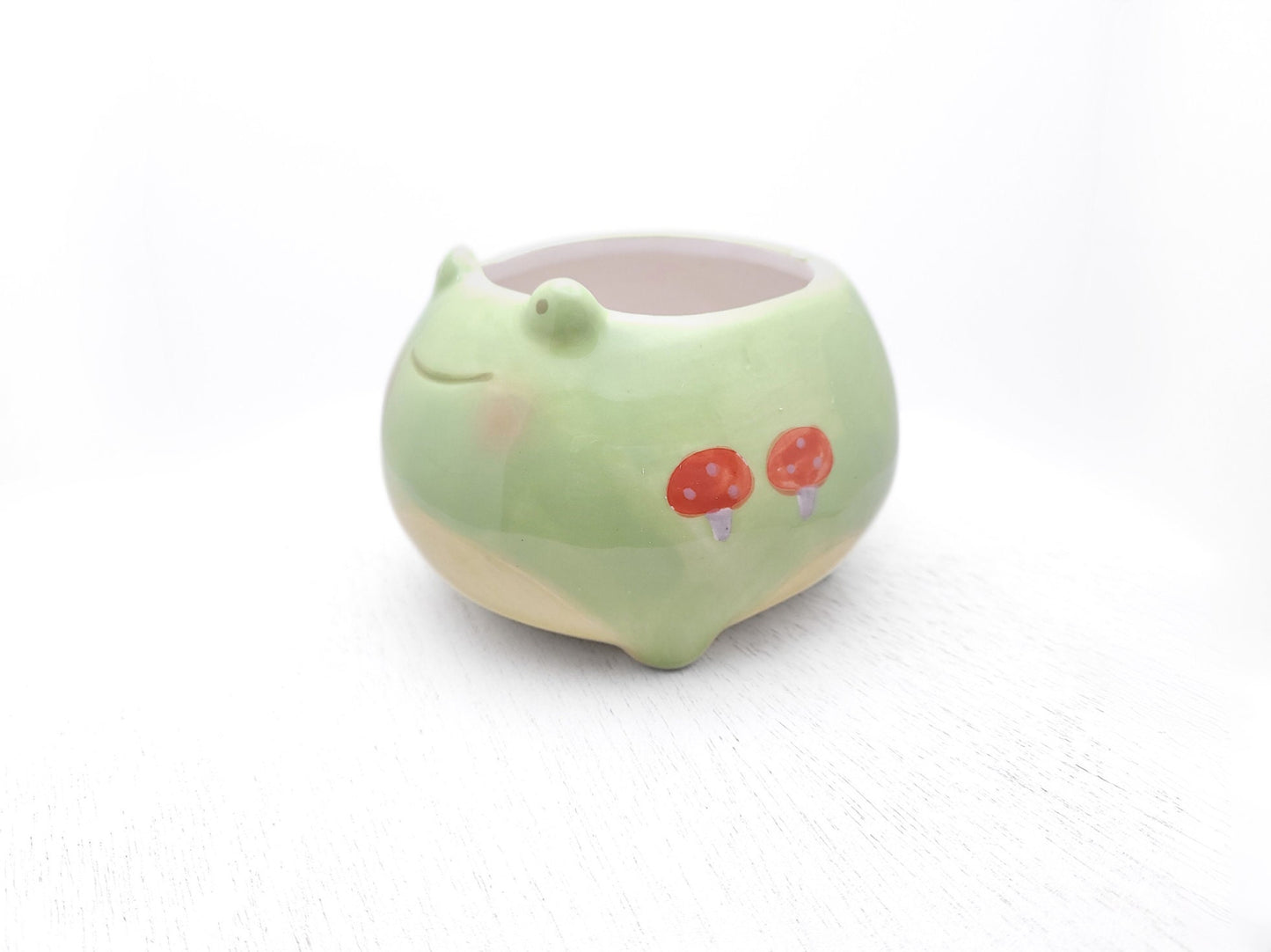 Lily Pad Love: Cute Ceramic Frog Planter with Drainage Hole | Succulent Planter | Cute Animal Planter | Flower Pot | *Planter only*